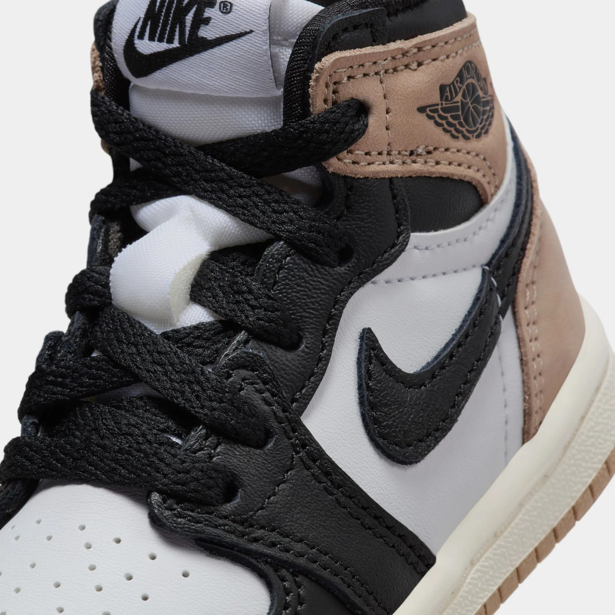 Air Jordan 1 Retro High OG Latte Infant Toddler Lifestyle Shoes (Black/Legend Medium Brown/White/Sail)