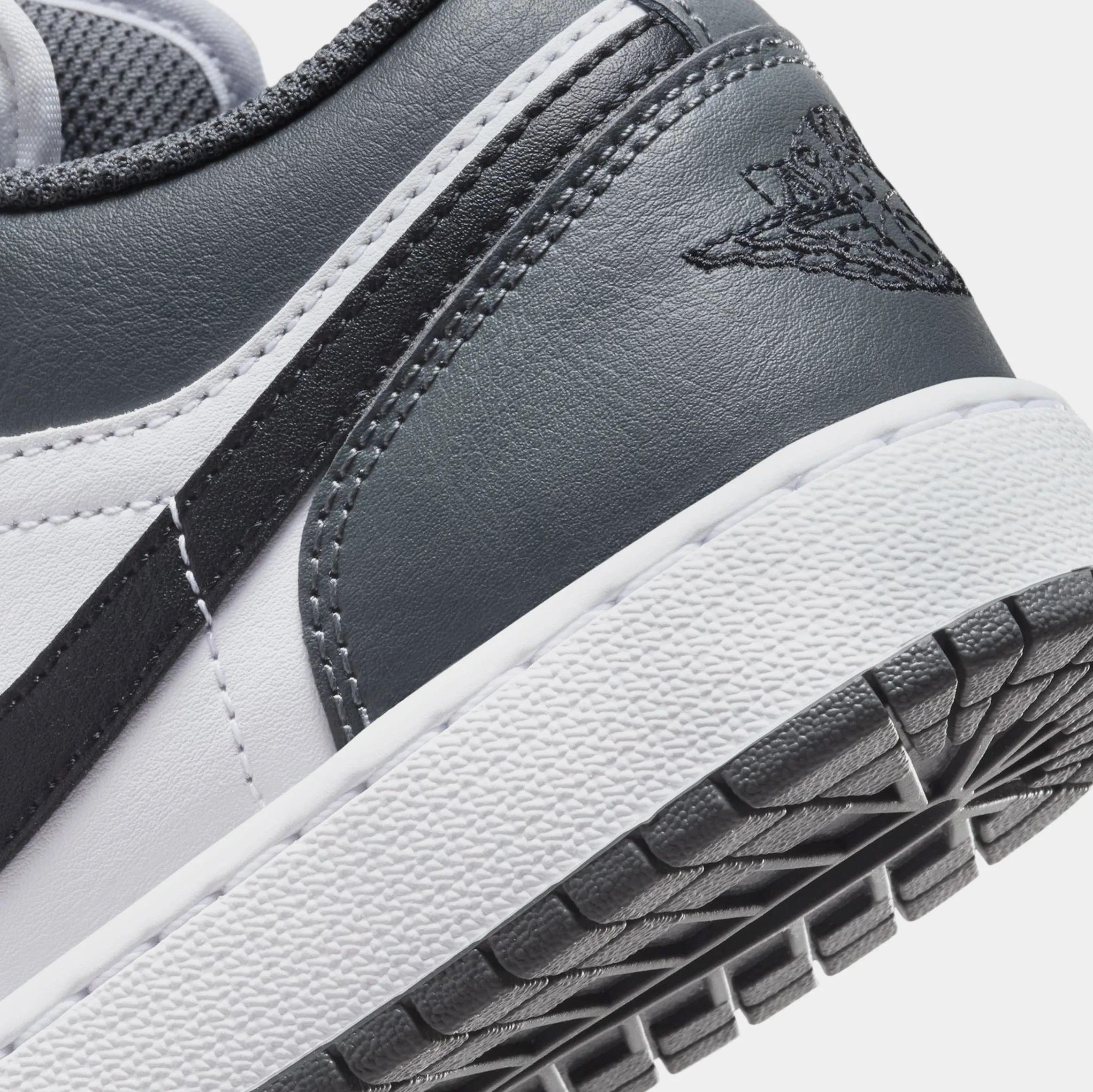 Air Jordan 1 Retro Low Iron Grey Grade School Lifestyle Shoes (White/Black/Iron Grey)