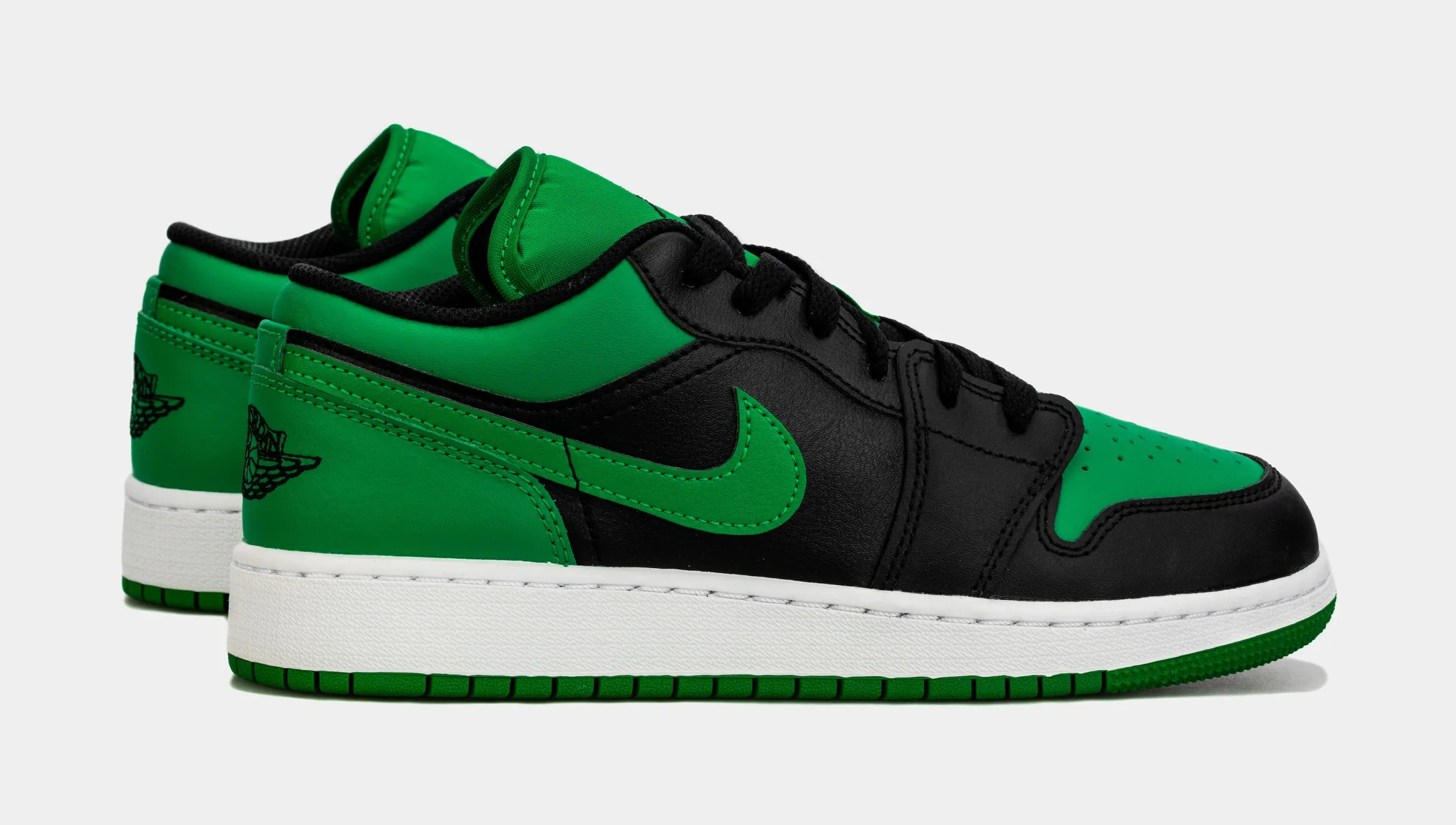 Air Jordan 1 Retro Low Lucky Green Grade School Lifestyle Shoes (Black/Green)