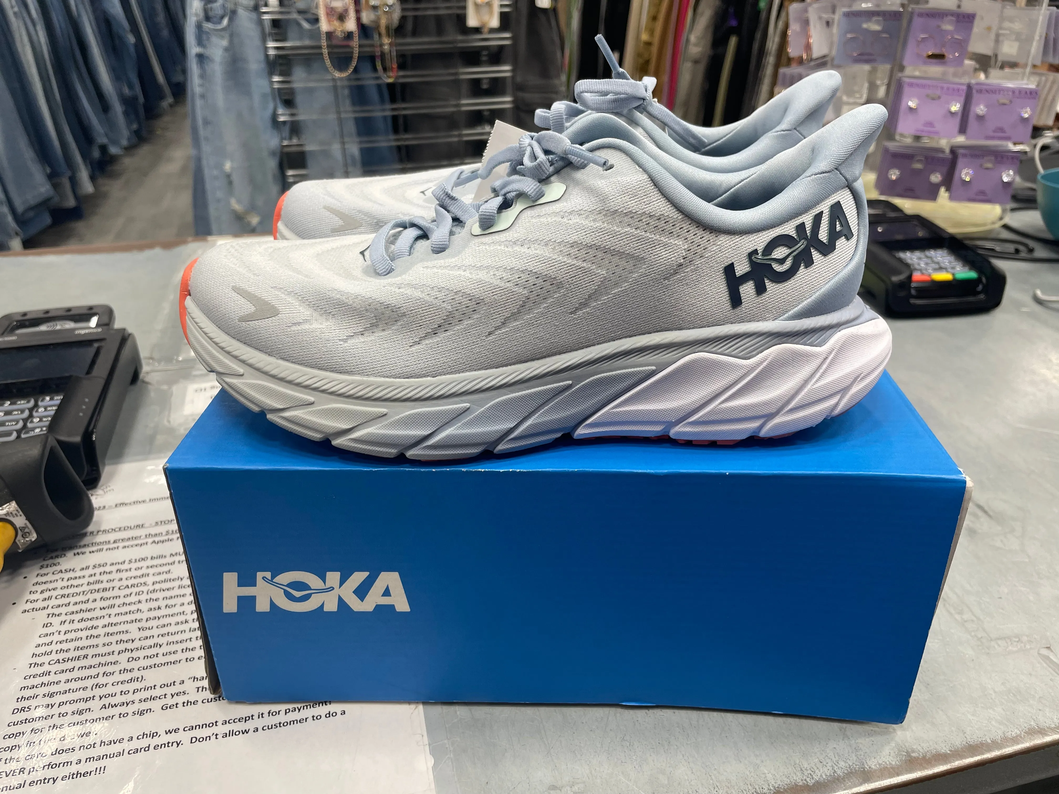 Hoka Womens Athletic Shoes Size 8 5125