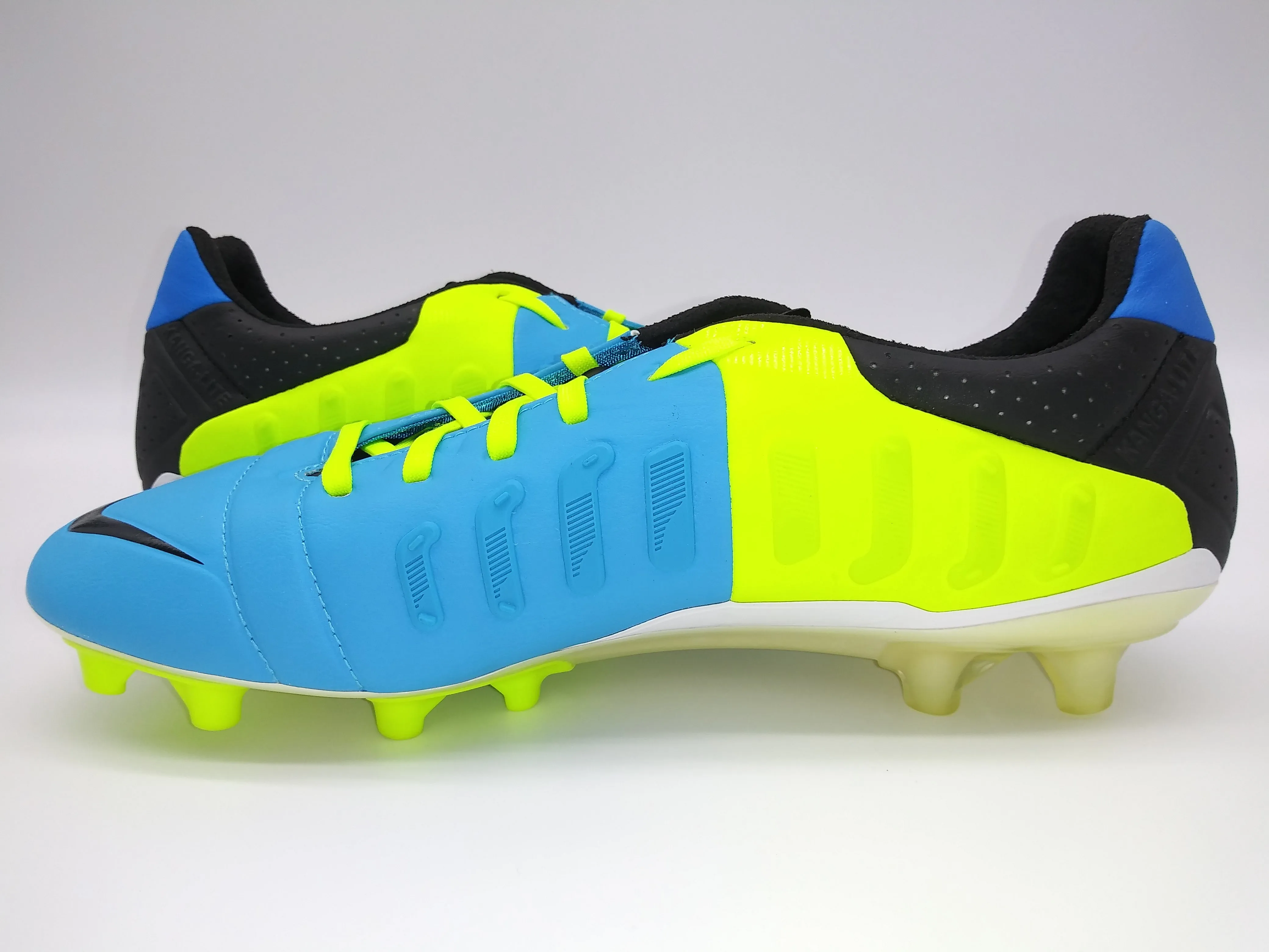 Nike CTR360 Maestri lll FG Blue Yellow