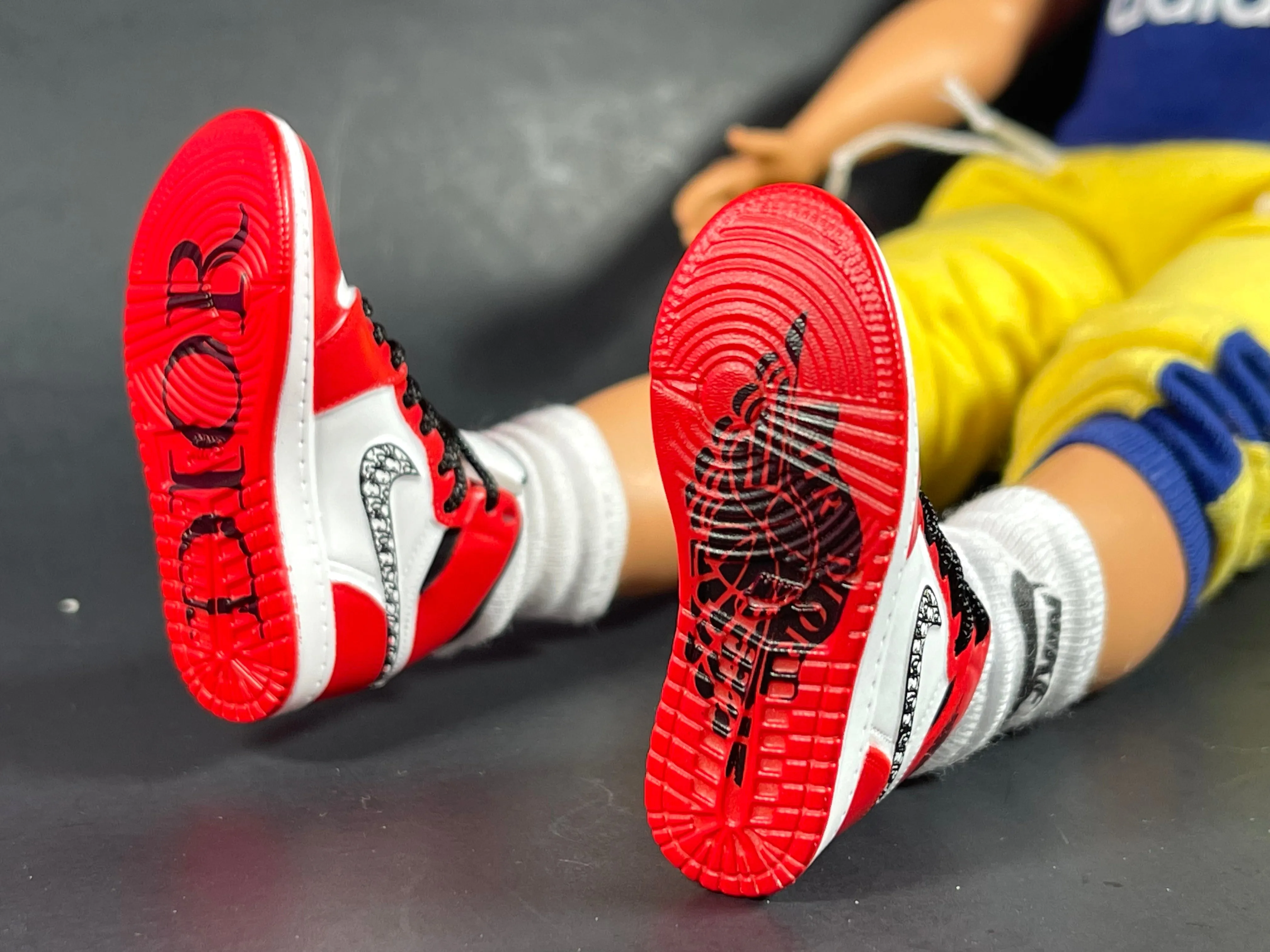 Red tennis shoes for male fashion doll miniature shoes