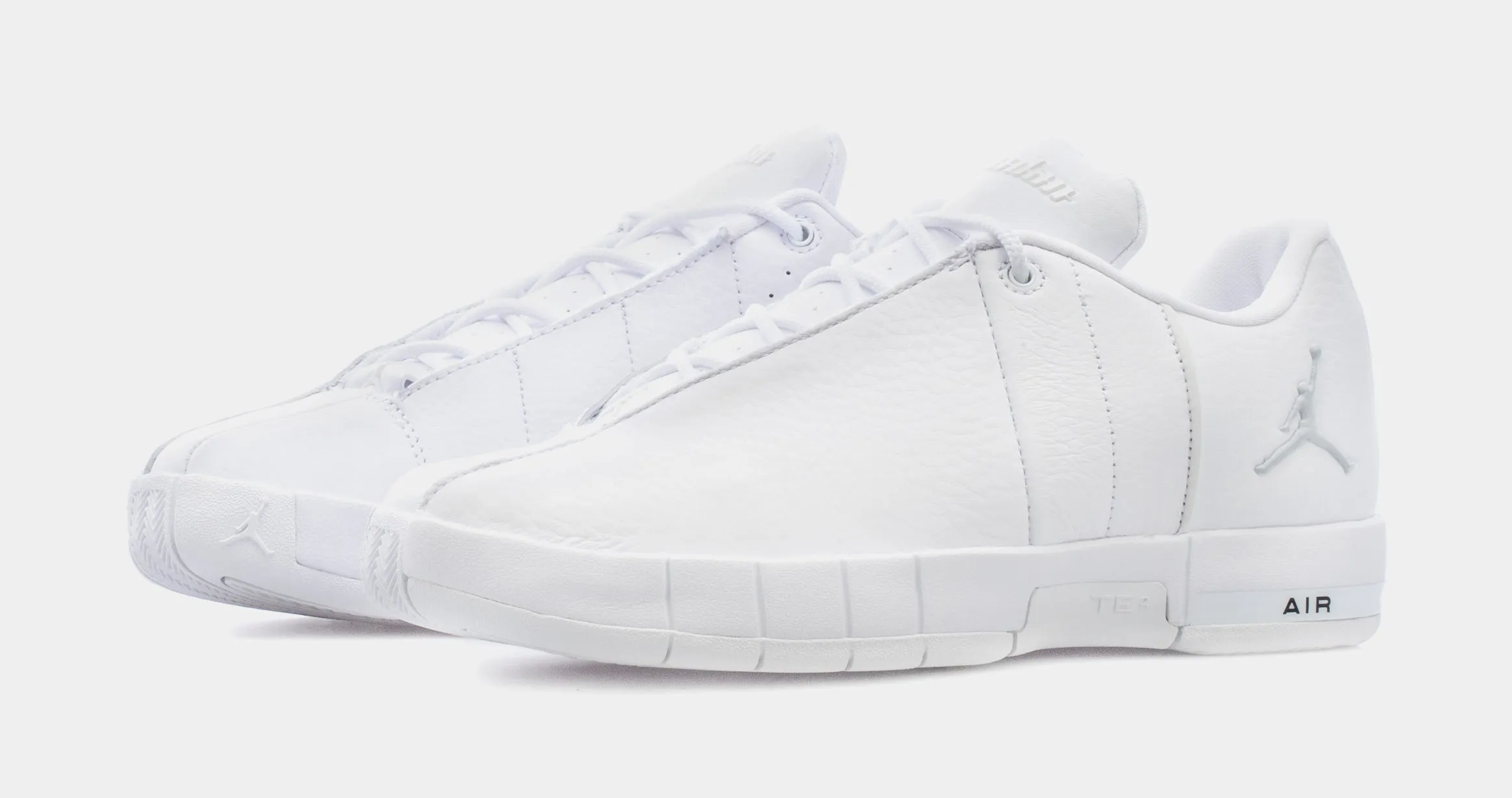 Team Elite 2 Low Grade School Lifestyle Shoes (White)